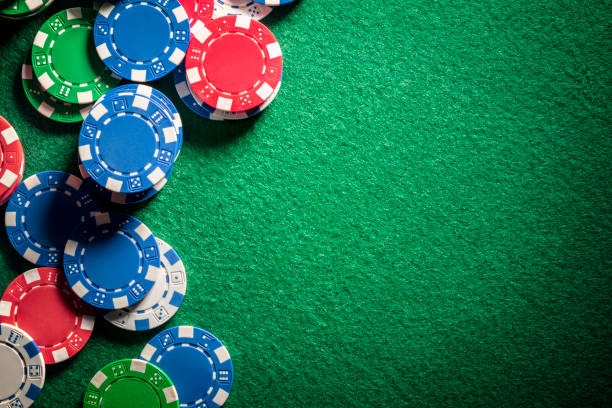 judolbet88 live blackjack table interface on mobile device with dealer and chat